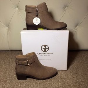 NWT Giani Bernini Punteyy Blockheel